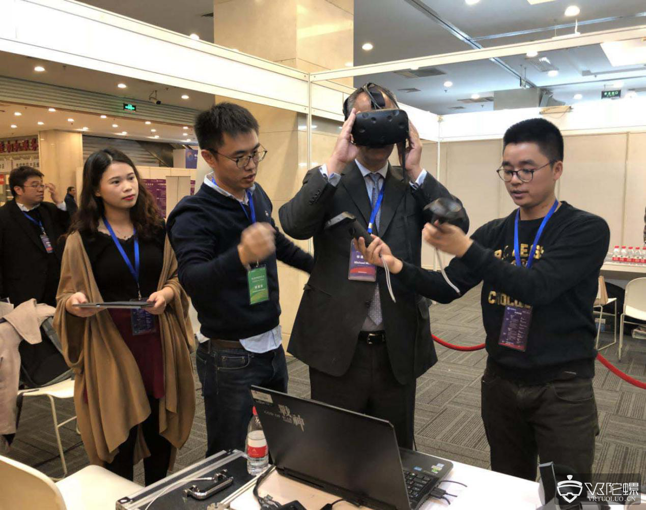 百度VR、百度教育推智慧教育系统，VR实训课堂首次公开