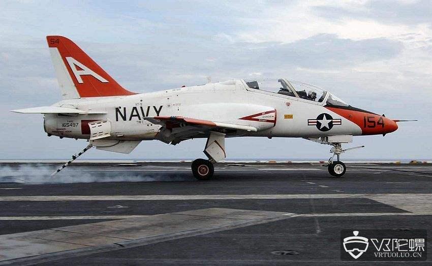 美海军为T-45教练机开发虚拟和增强现实训练系统