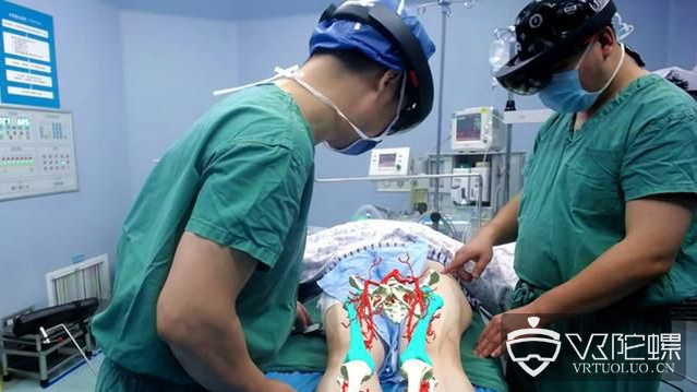 湖南首例MR骨科手术成功实施，医生戴MR眼镜精确切除肿瘤