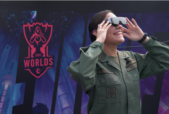 英雄联盟全球总决赛采用Rokid Vision作为AR观赛设备