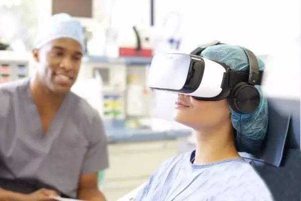 最新研究：虚拟现实暴露疗法可用于治疗饮食失调