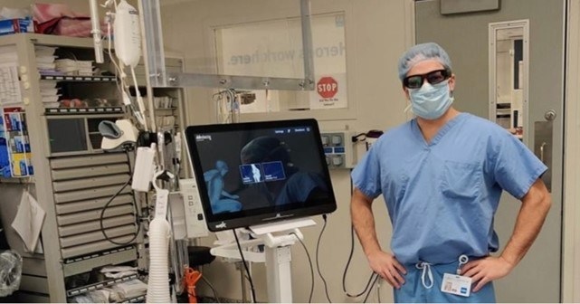 美国特种外科医院利用AR平台及Vuzix AR眼镜成功完成膝关节置换手术