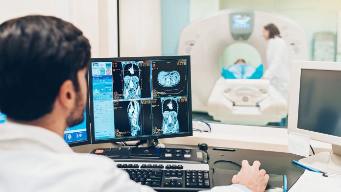 KCL研究人员针对MRI开发互动式VR系统，可帮助患者在检查时缓解焦虑