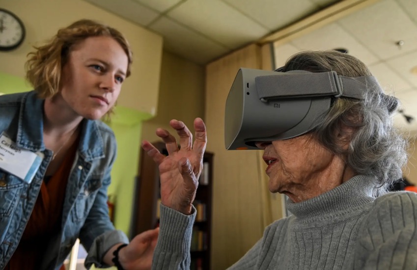 最新国外研究显示：VR 可以帮助人们减少孤独感，从而预防老年痴呆症