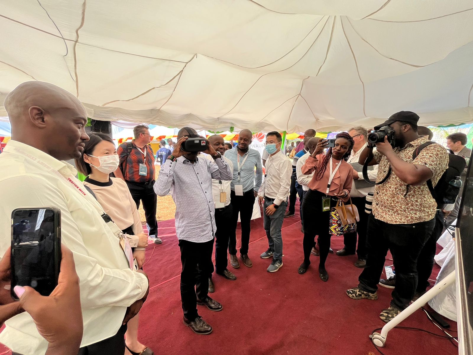 创维VR助力肯尼亚电信运营商 Safaricom 5G发布会