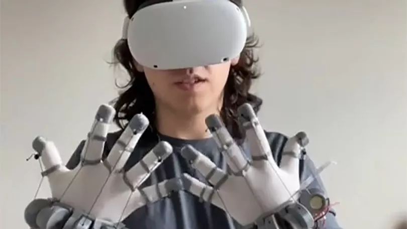 以Sony与Motion Lib为代表，日本VR触觉技术出现两种实现路径