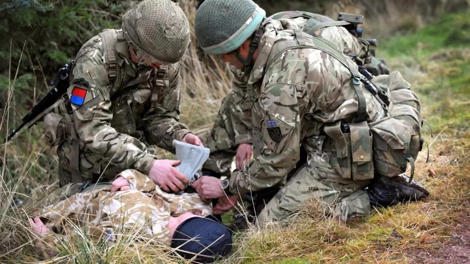 英国研究人员开发VR远程医疗机器人技术，以对前线士兵进行远程治疗