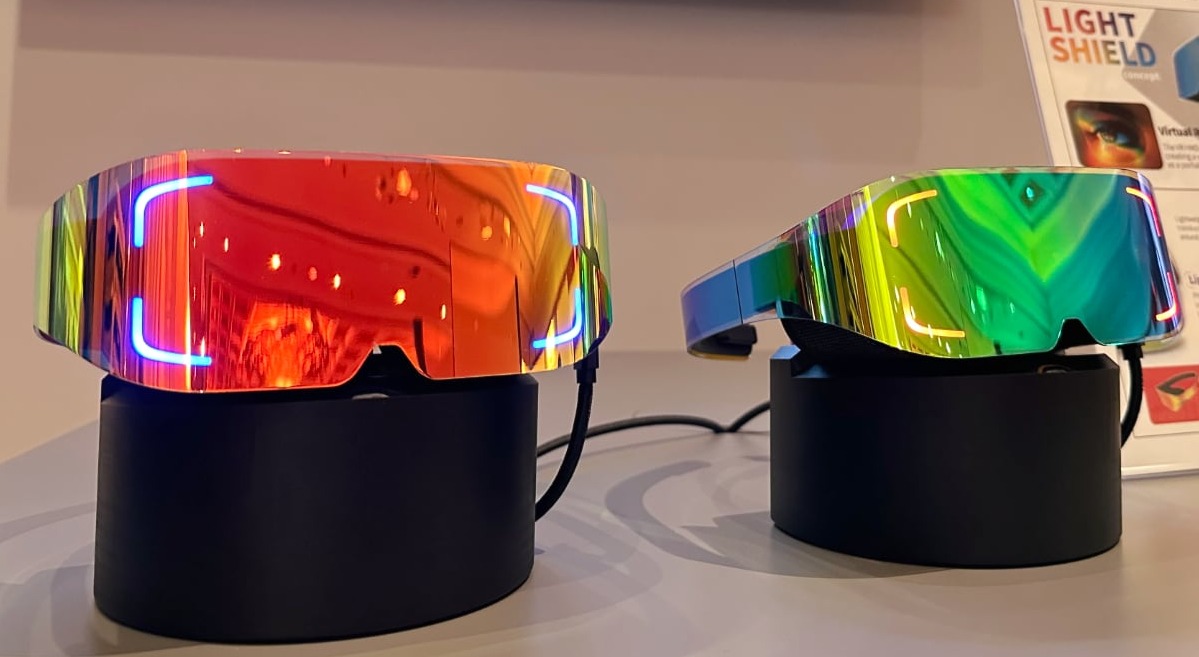 【CES2023】夏普展出VR头显原型，单眼2K，重量仅175g