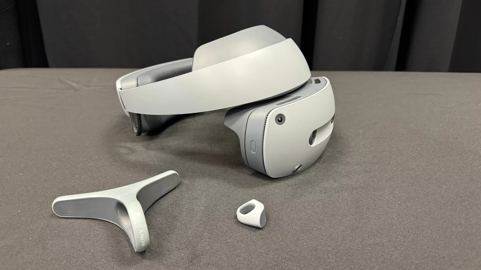 Immersed Visor启动预售，双4K版本定价750美元_VR陀螺