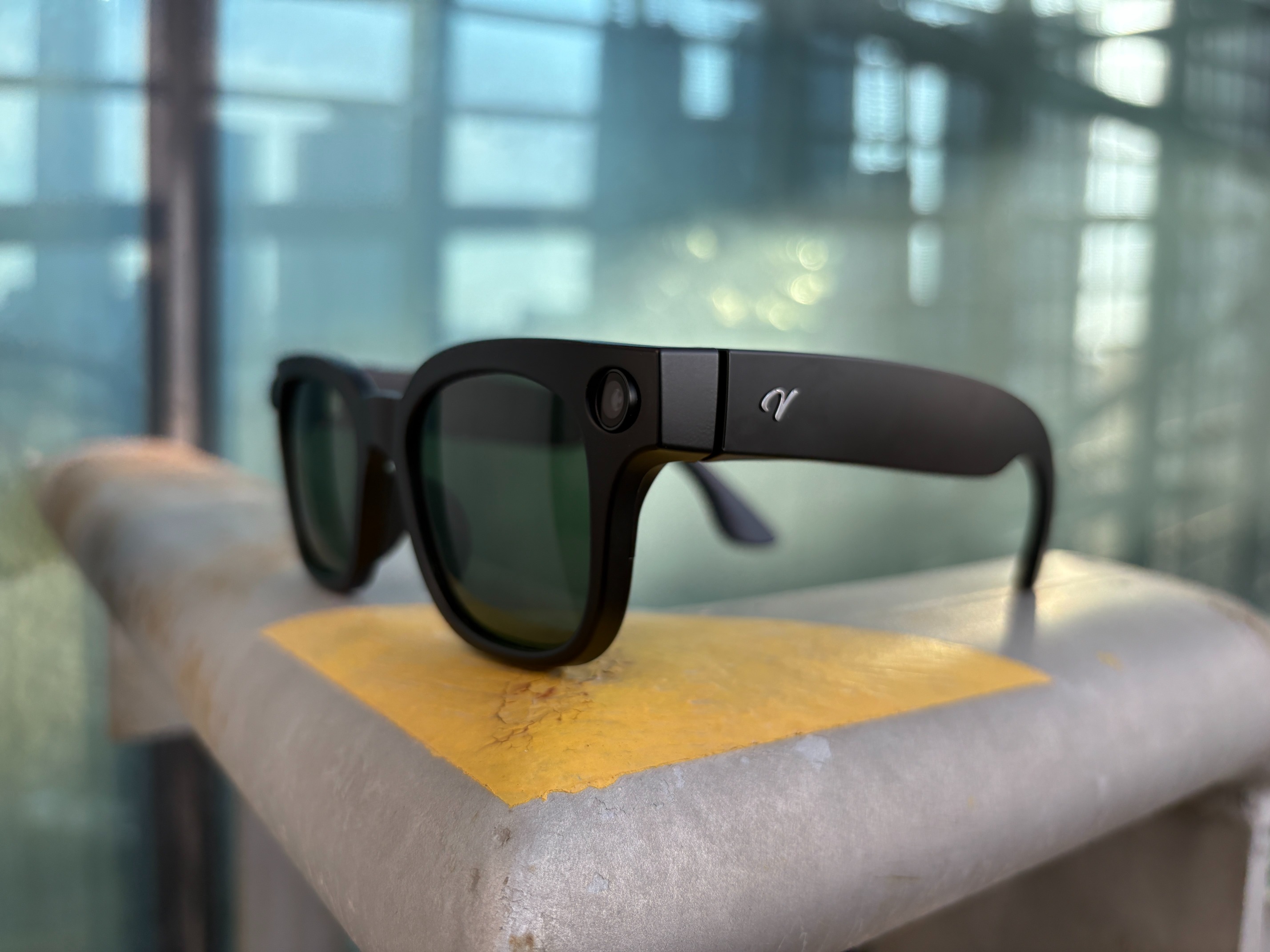 测评 | 年轻人的第一款AI眼镜，也可以是大朋