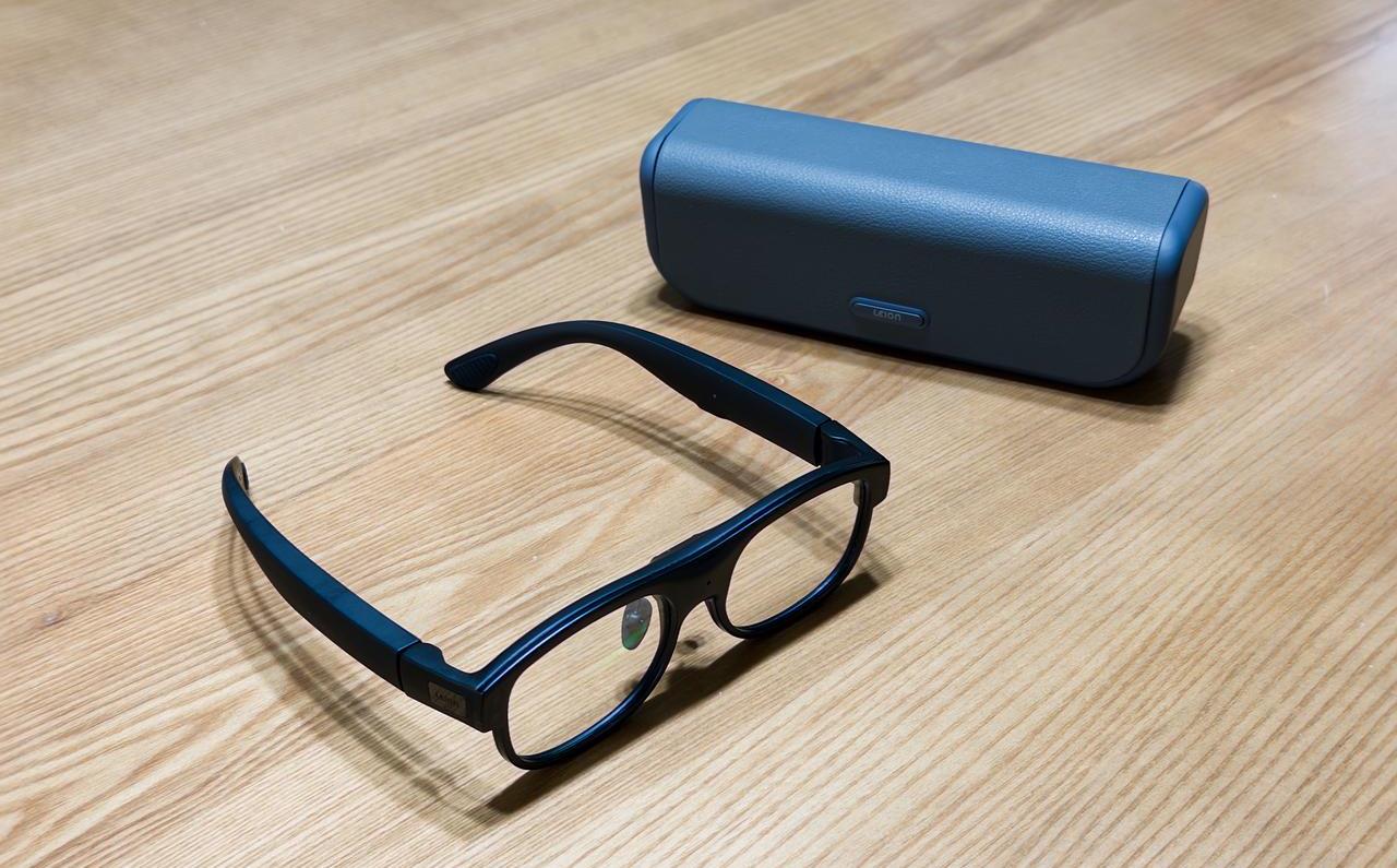 亮亮视野 Leion Hey2 评测：专注语音翻译，用 8 小时真实续航换来的取舍之道