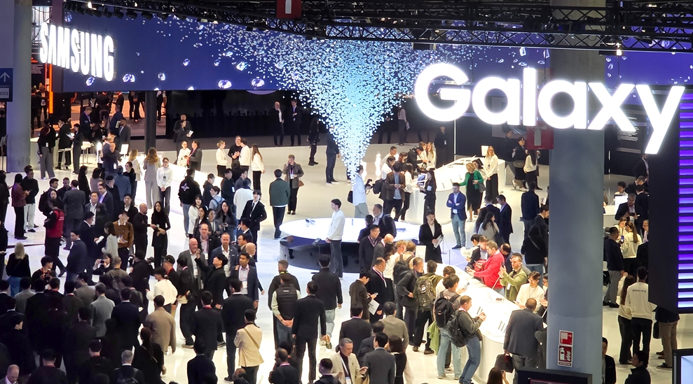 三星披露AI眼镜细节：配备内置摄像头，需与手机、手表搭配使用